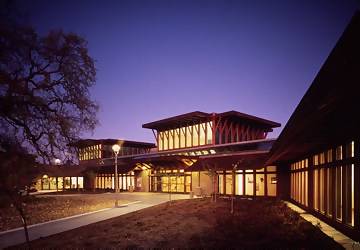 Finley Park Aquatic and Recreation Center